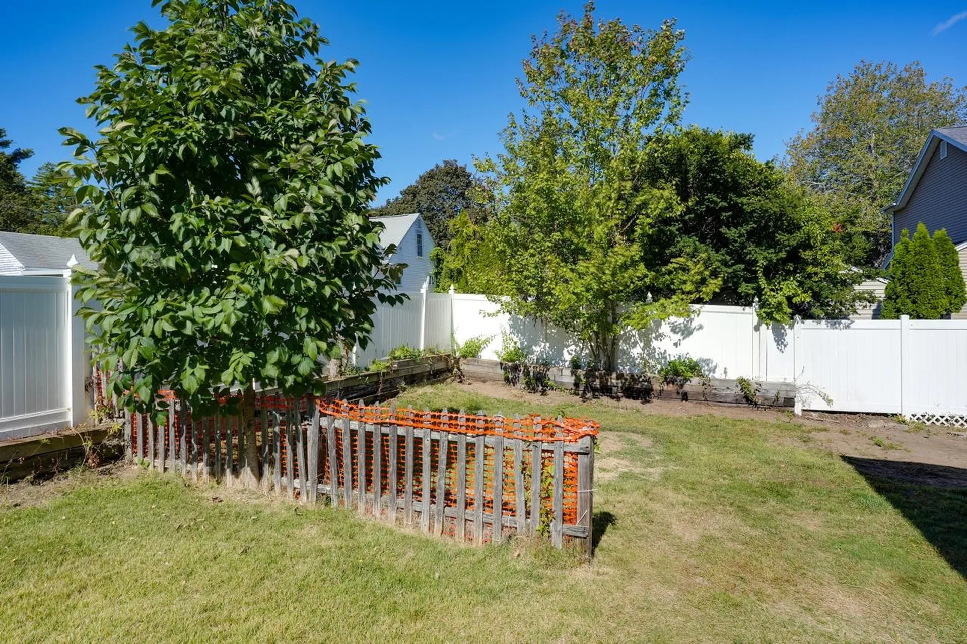 12 Bell Street Nashua NH 03064