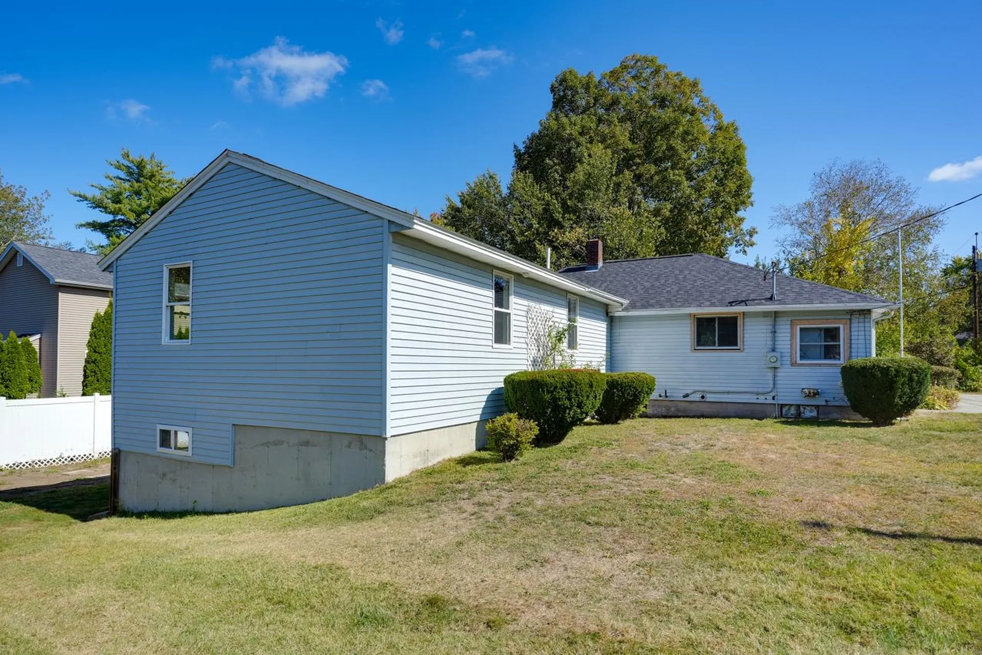 12 Bell Street Nashua NH 03064