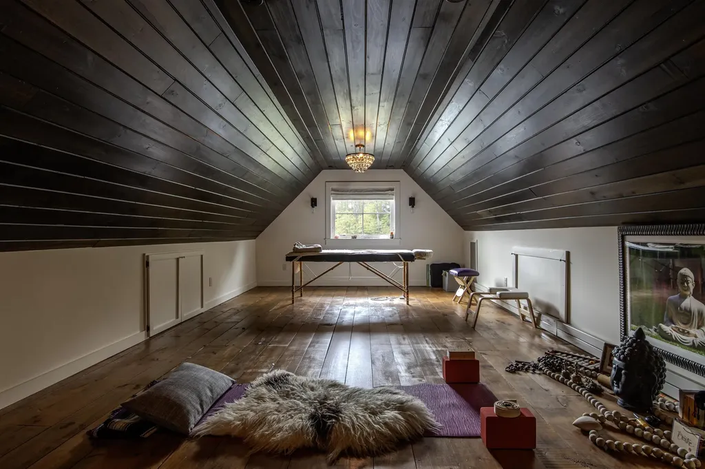 1303 Goodaleville Road Londonderry VT 05155