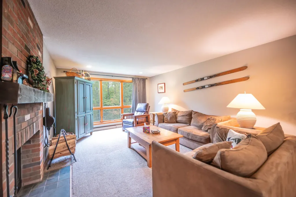 37A White Oaks Loop Dover VT 05356