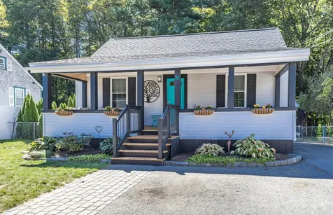 12 Laurel Avenue Kittery ME 03904