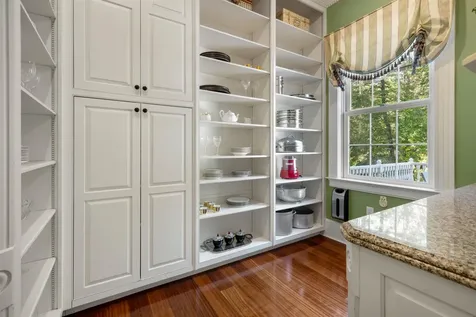 6 Lancaster Road Windham NH 03087