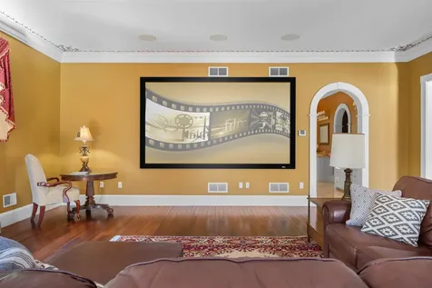 6 Lancaster Road Windham NH 03087