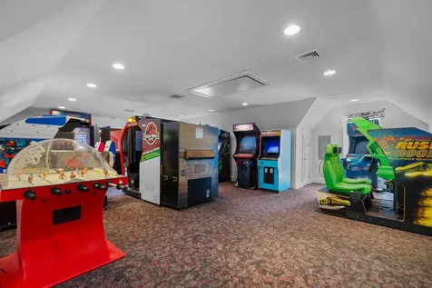 6 Lancaster Road Windham NH 03087