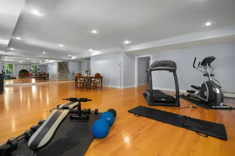 6 Lancaster Road Windham NH 03087