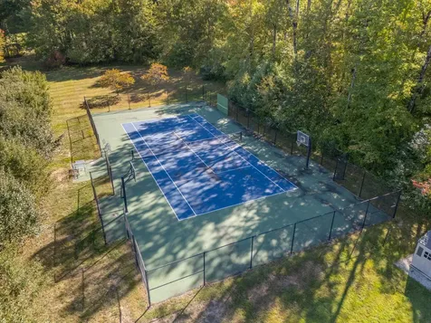 6 Lancaster Road Windham NH 03087