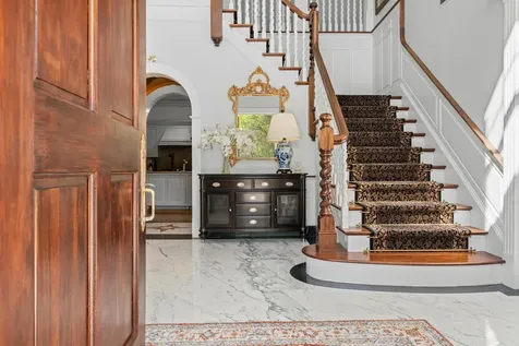 6 Lancaster Road Windham NH 03087