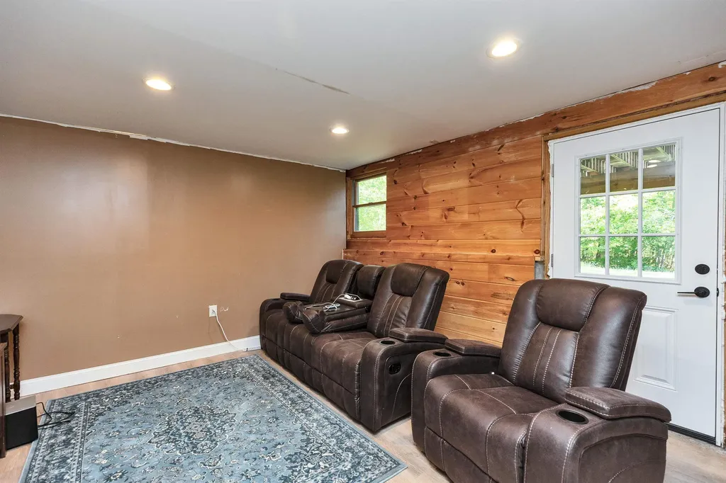 63 Jewett Road Dunbarton NH 03046