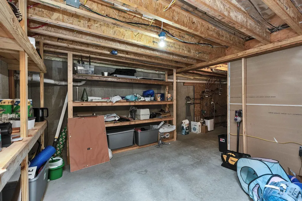 63 Jewett Road Dunbarton NH 03046