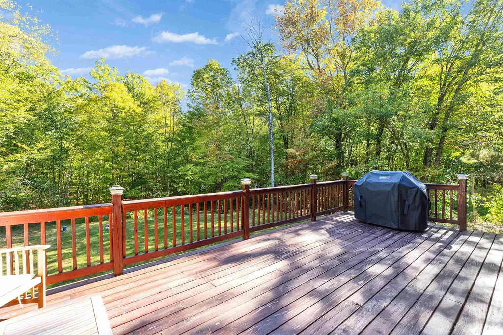 63 Jewett Road Dunbarton NH 03046