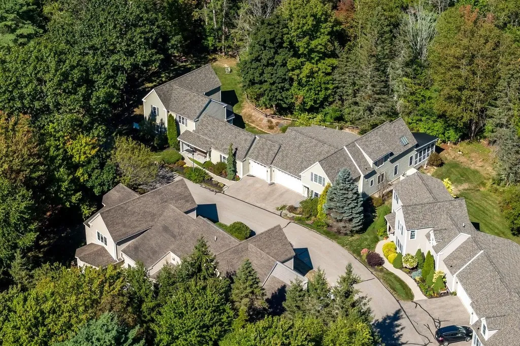 9 Fellows Lane Durham NH 03824