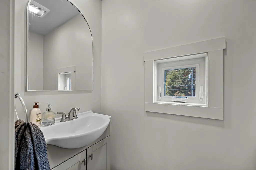 34 Mchugh Road Barre Town VT 05654