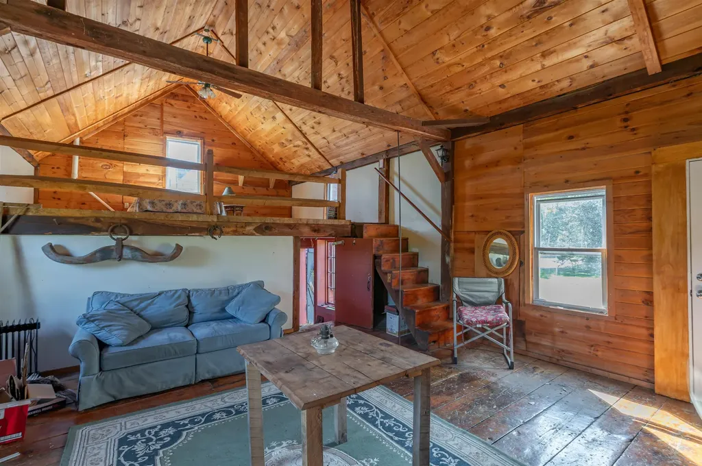 118 Broad Street Hollis NH 03049