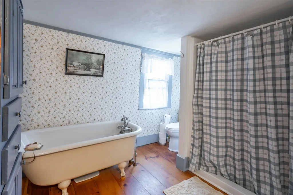 118 Broad Street Hollis NH 03049