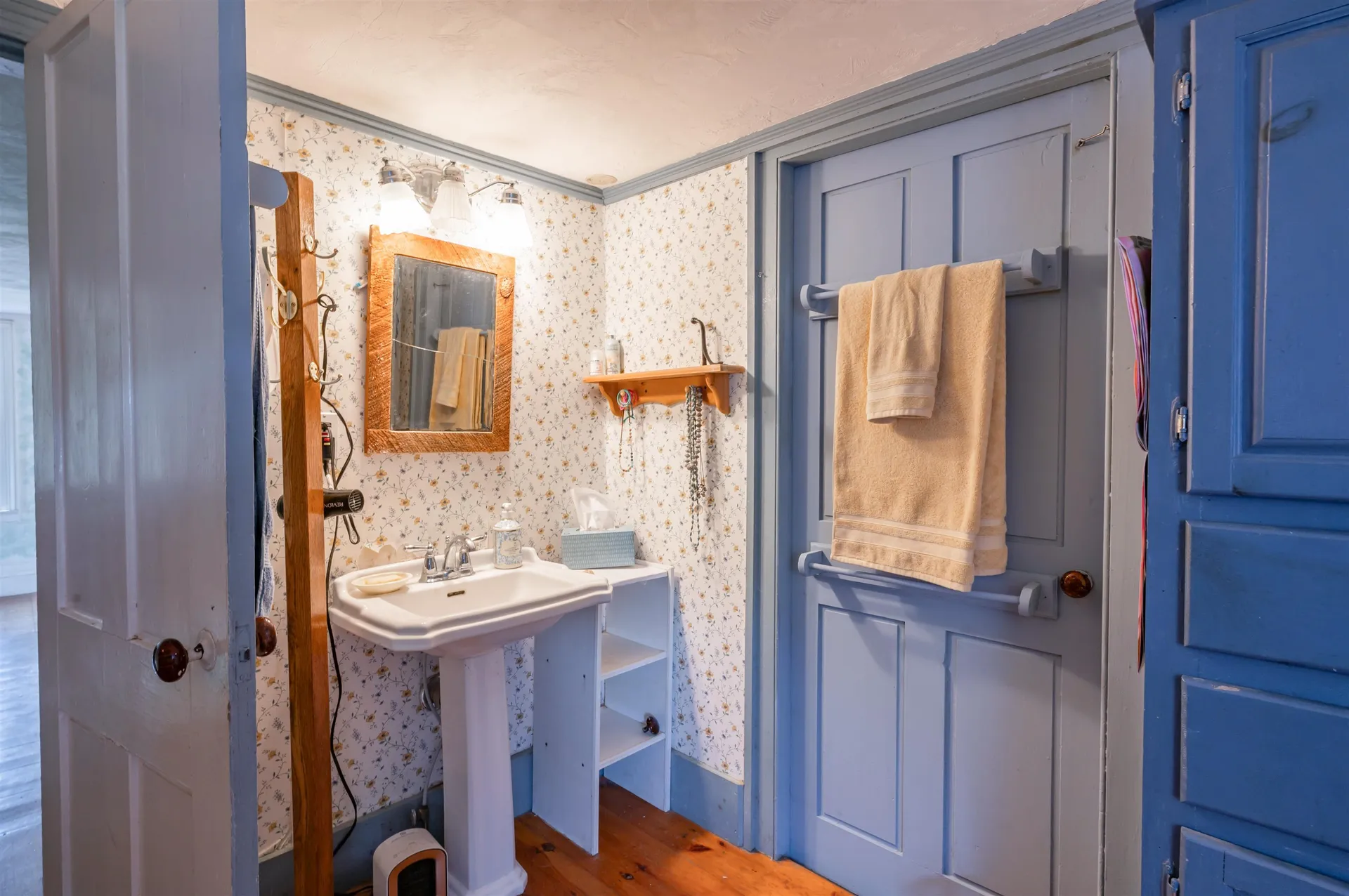 118 Broad Street Hollis NH 03049