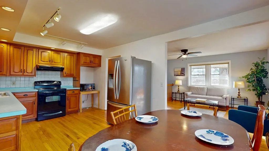 85 Sand Road Colchester VT 05446