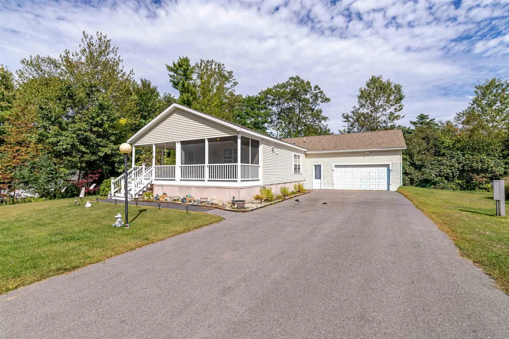 10 Tumbleweed Drive Rochester NH 03867