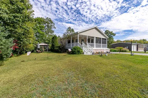 10 Tumbleweed Drive Rochester NH 03867