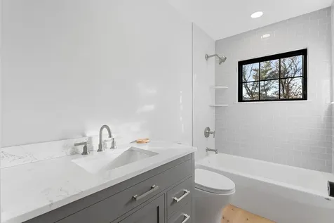 958 East Woodstock Road Woodstock VT 05091