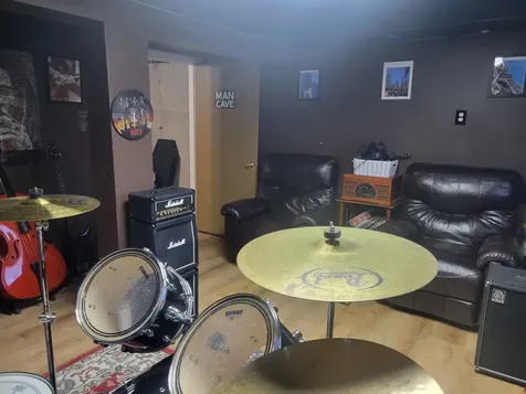 120 Derryfield Court Manchester NH 03104