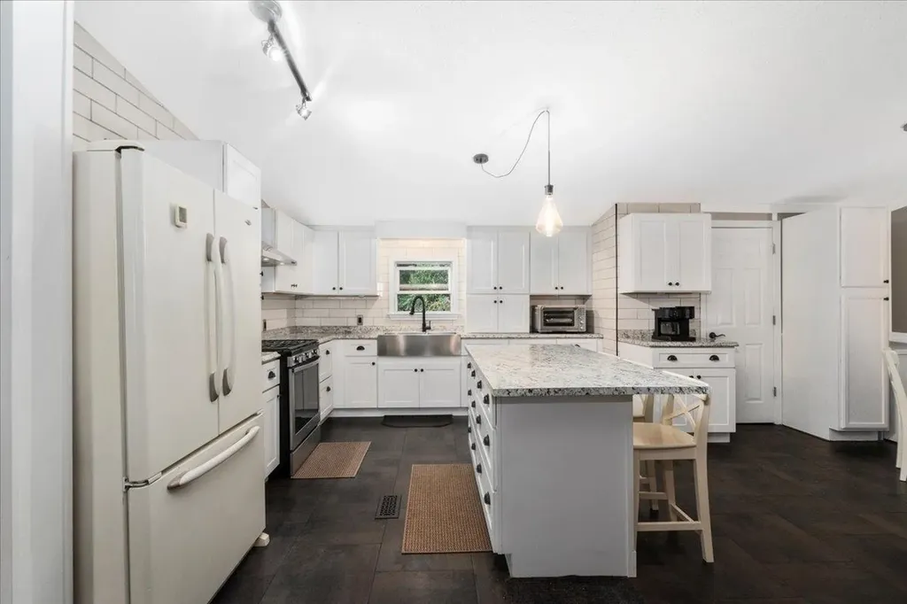 150 Summit Street Franklin NH 03235
