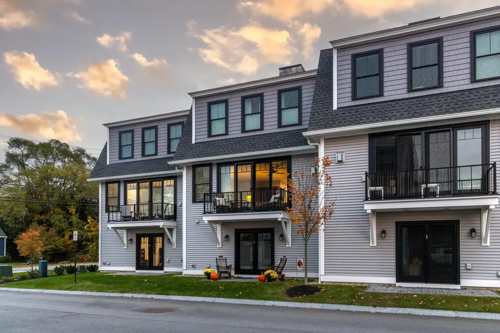 4 Little Bay Drive Dover NH 03820