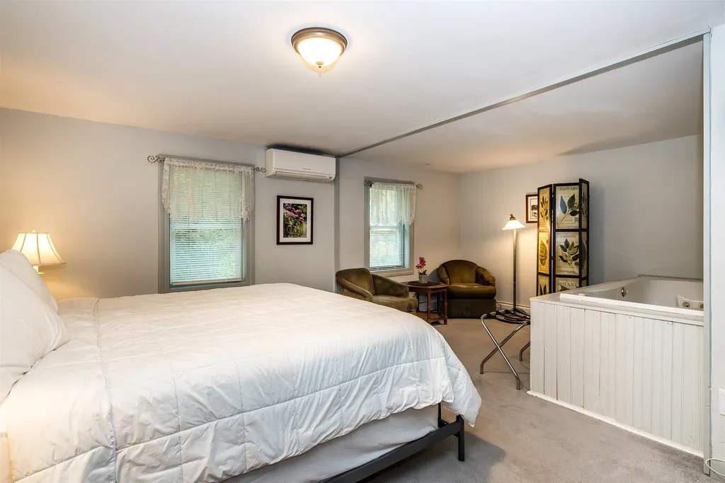 78 Cream Hill Road Mendon VT 05701