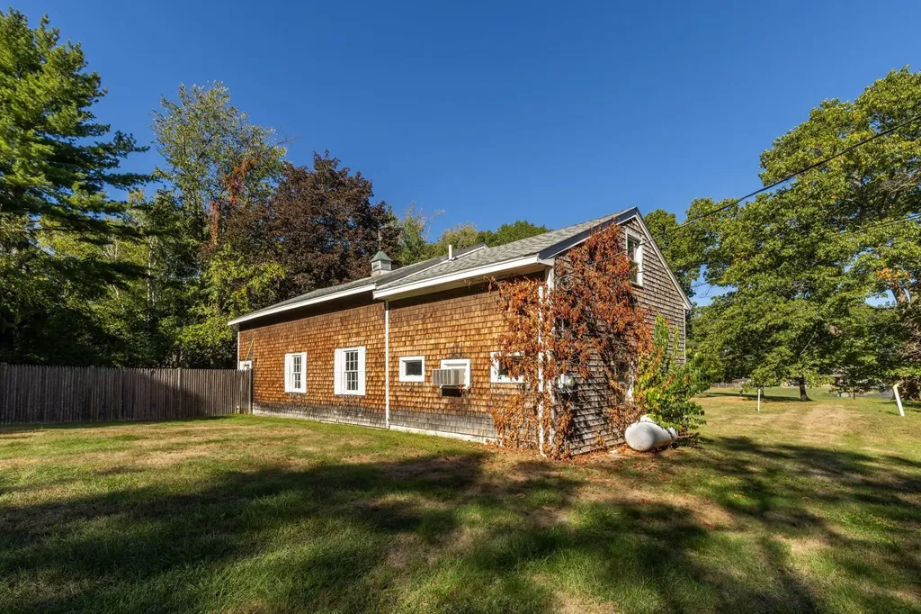 41 Newington Road Greenland NH 03840