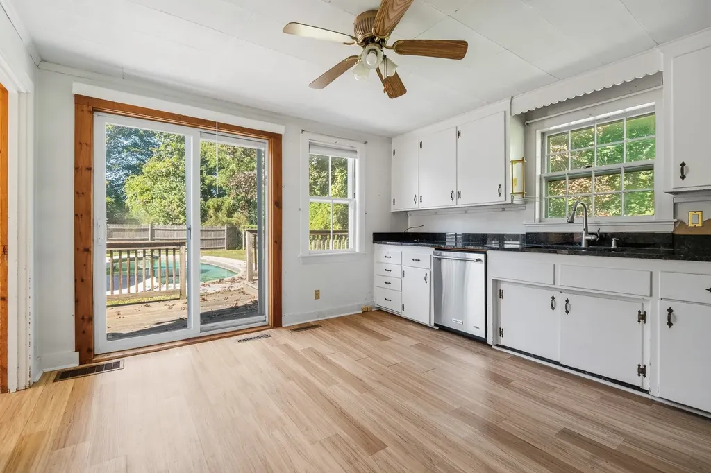 41 Newington Road Greenland NH 03840