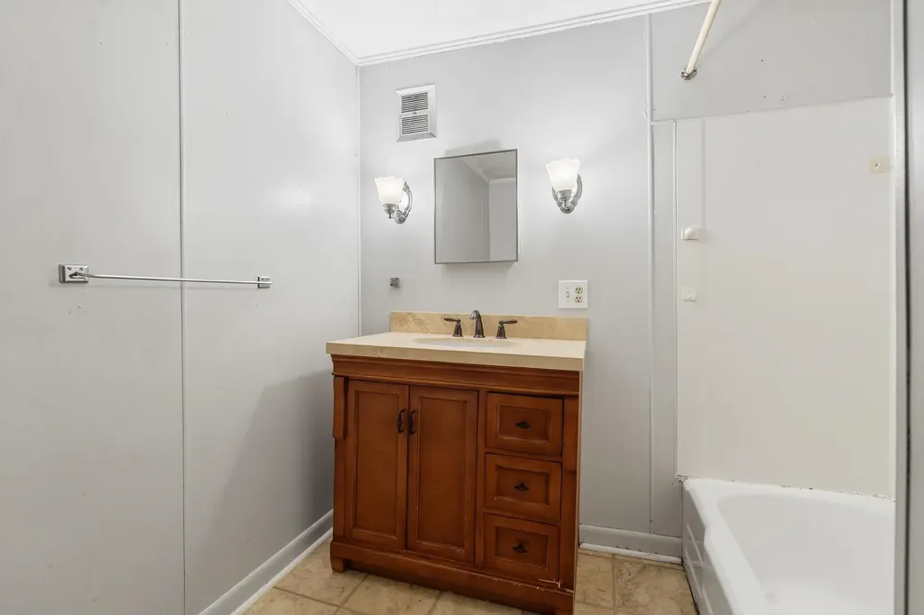 41 Newington Road Greenland NH 03840