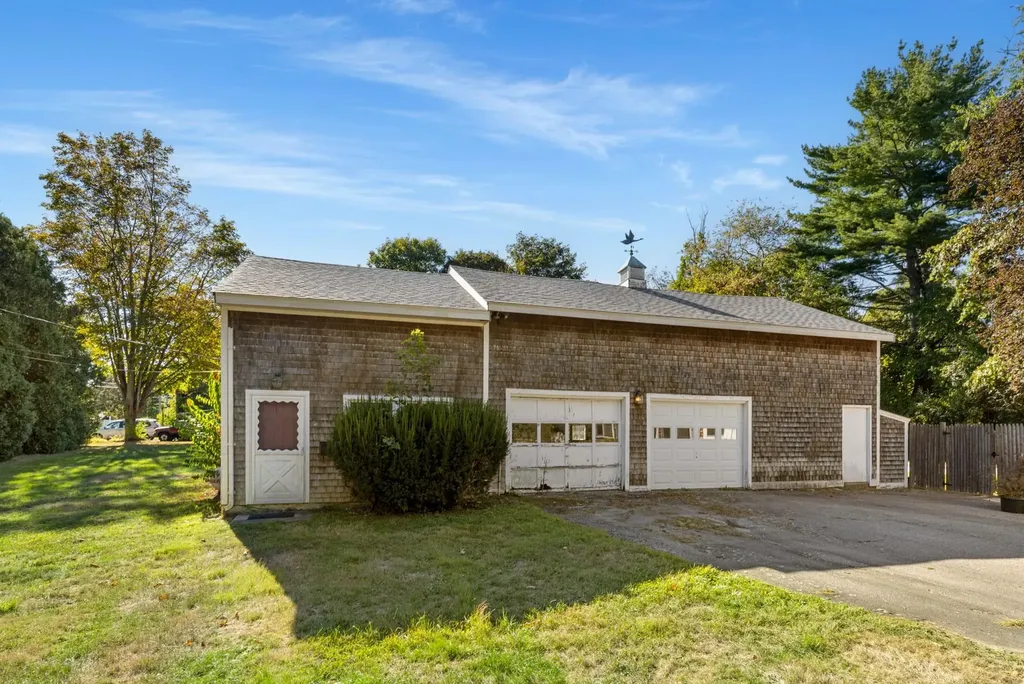 41 Newington Road Greenland NH 03840