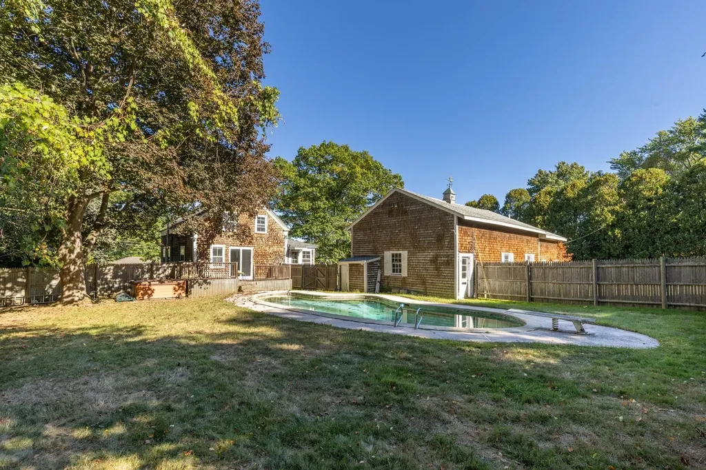 41 Newington Road Greenland NH 03840