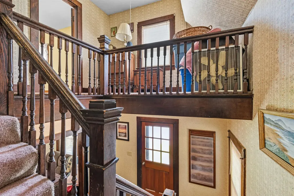 21 Spring Street Colebrook NH 03576