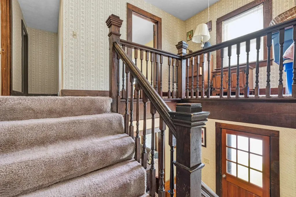 21 Spring Street Colebrook NH 03576