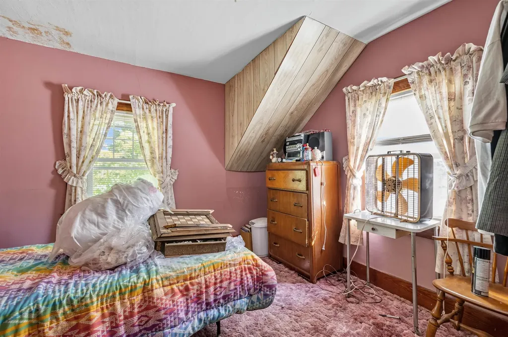 21 Spring Street Colebrook NH 03576