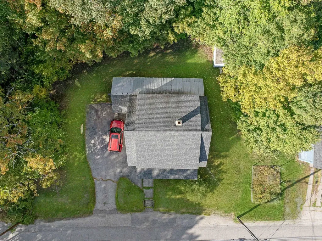 21 Spring Street Colebrook NH 03576