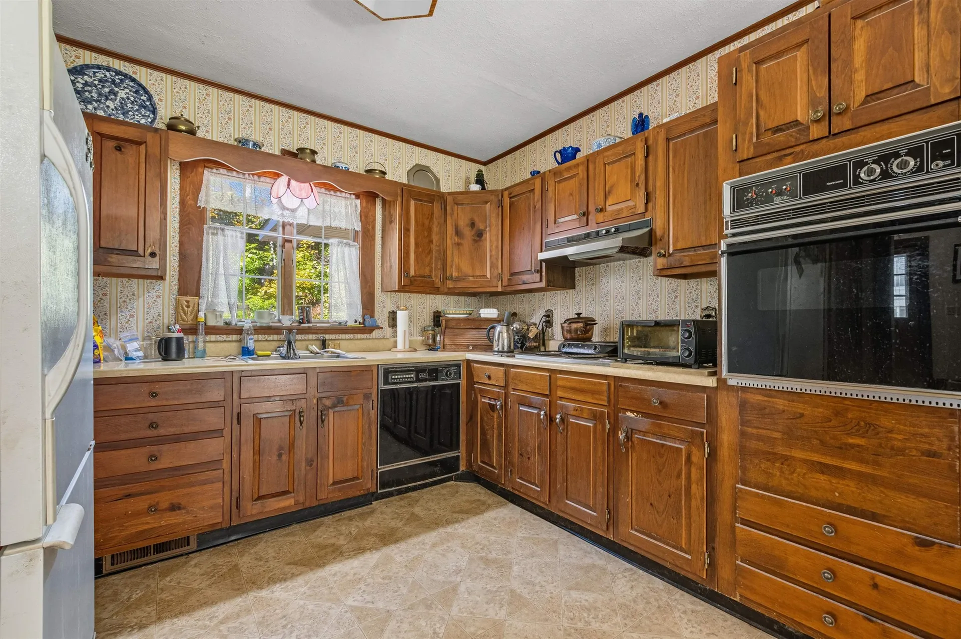 21 Spring Street Colebrook NH 03576