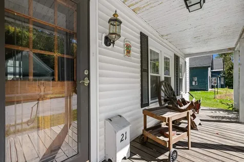 21 Spring Street Colebrook NH 03576