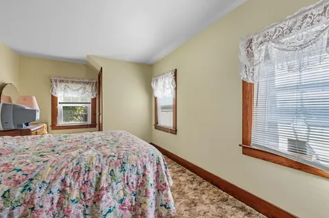 21 Spring Street Colebrook NH 03576