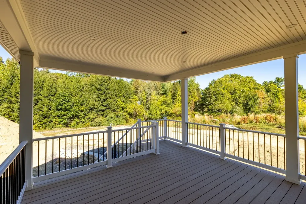 10 Shipwright Way Newington NH 03801