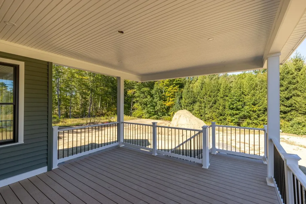 10 Shipwright Way Newington NH 03801