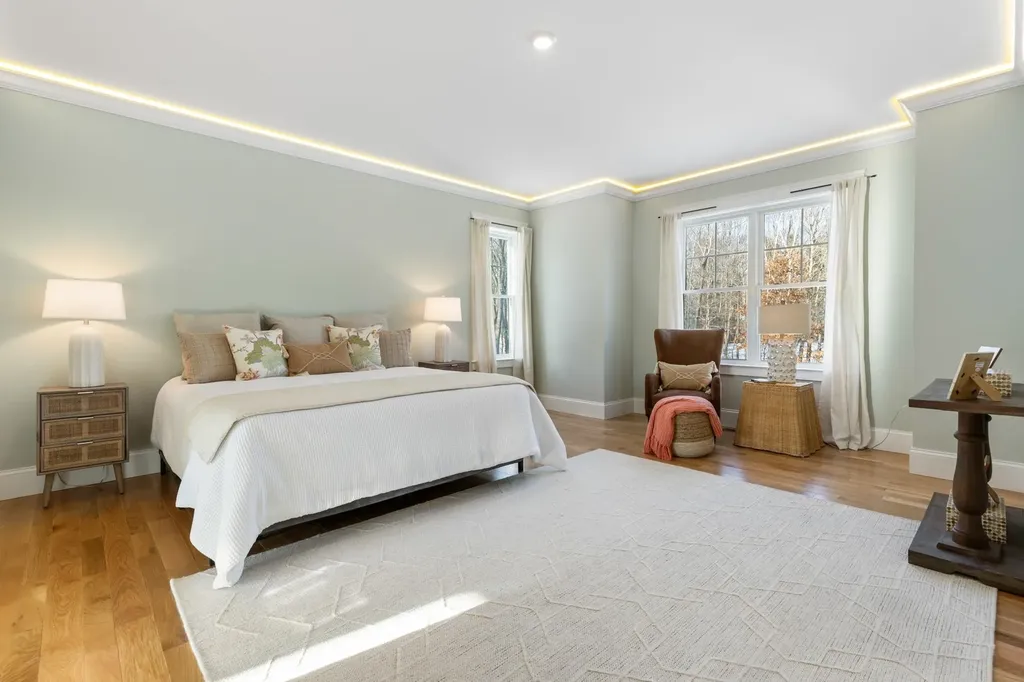 10 Shipwright Way Newington NH 03801