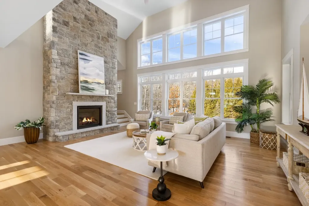 10 Shipwright Way Newington NH 03801