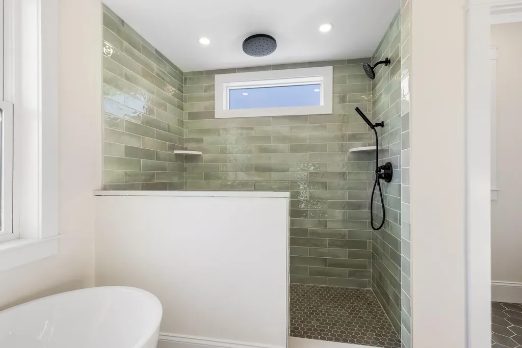 10 Shipwright Way Newington NH 03801