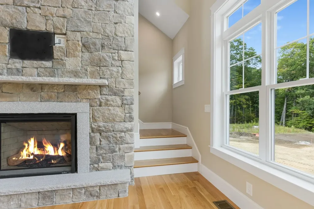 10 Shipwright Way Newington NH 03801