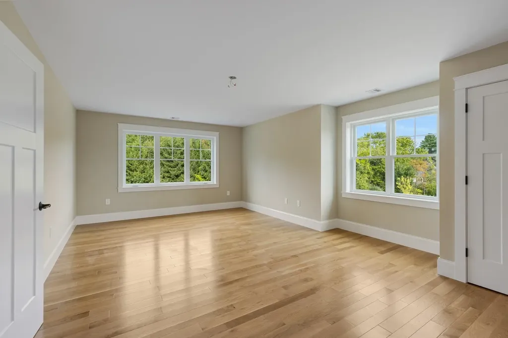 10 Shipwright Way Newington NH 03801