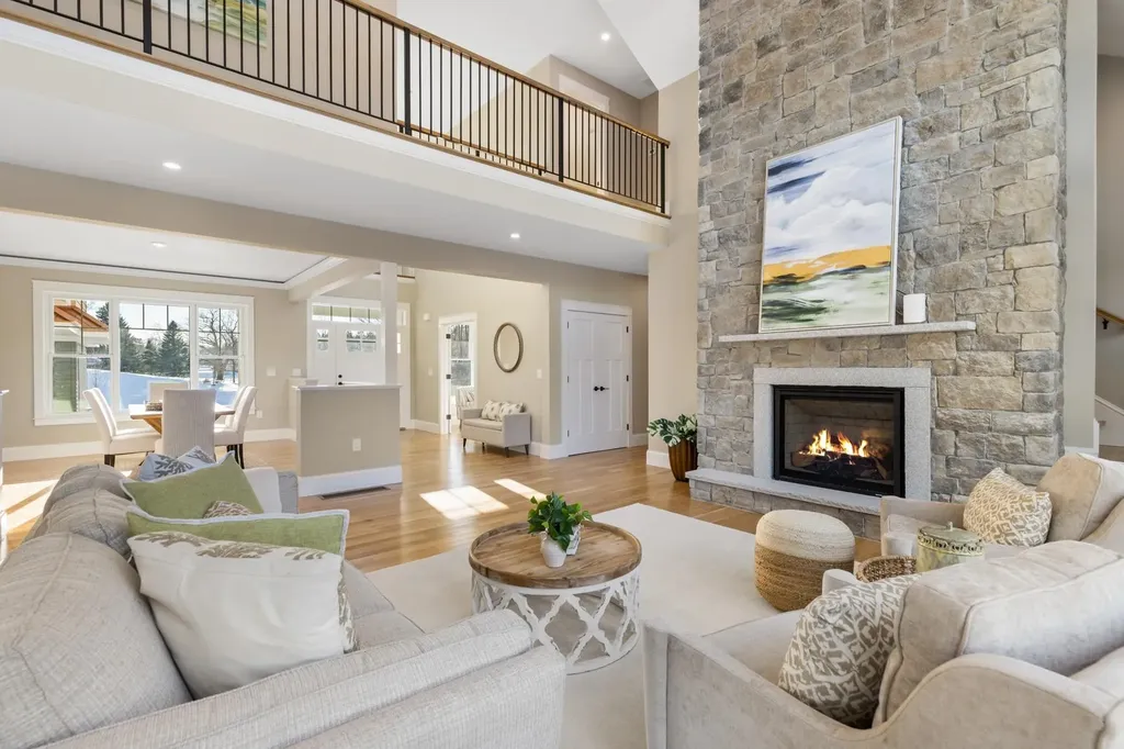 10 Shipwright Way Newington NH 03801