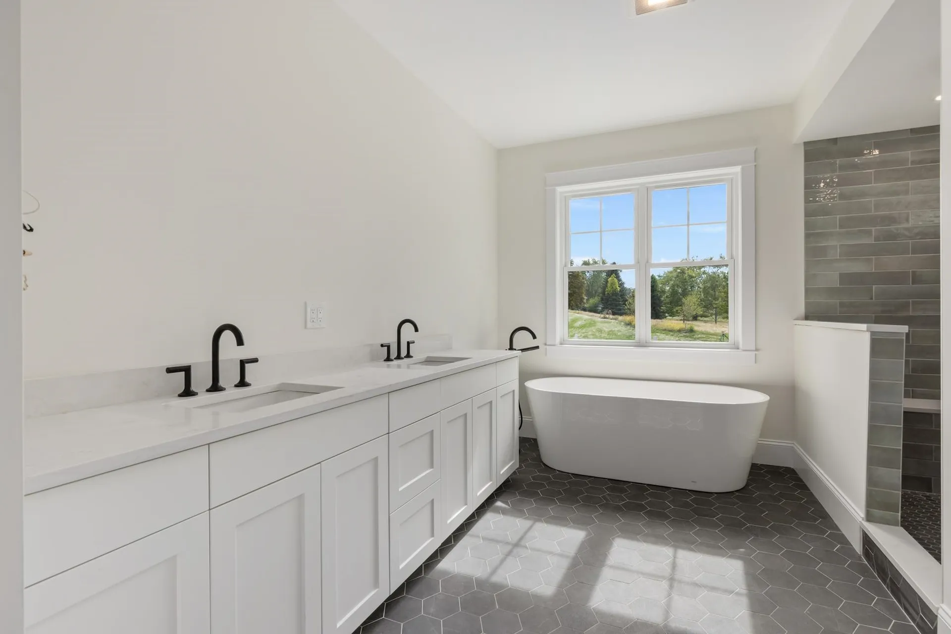 10 Shipwright Way Newington NH 03801