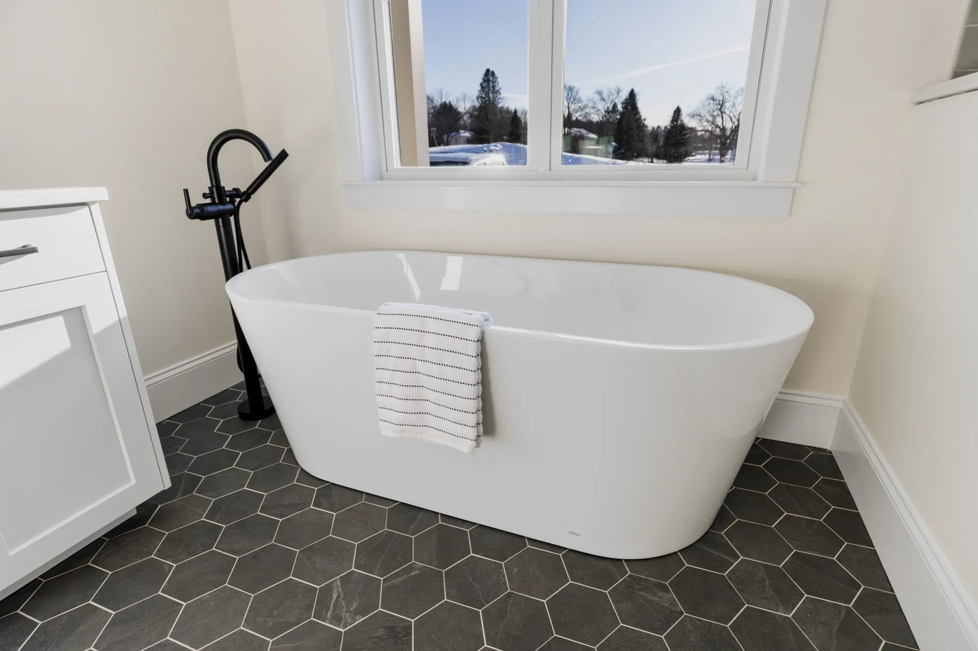 10 Shipwright Way Newington NH 03801