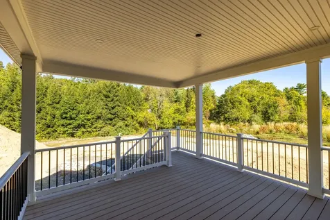 10 Shipwright Way Newington NH 03801